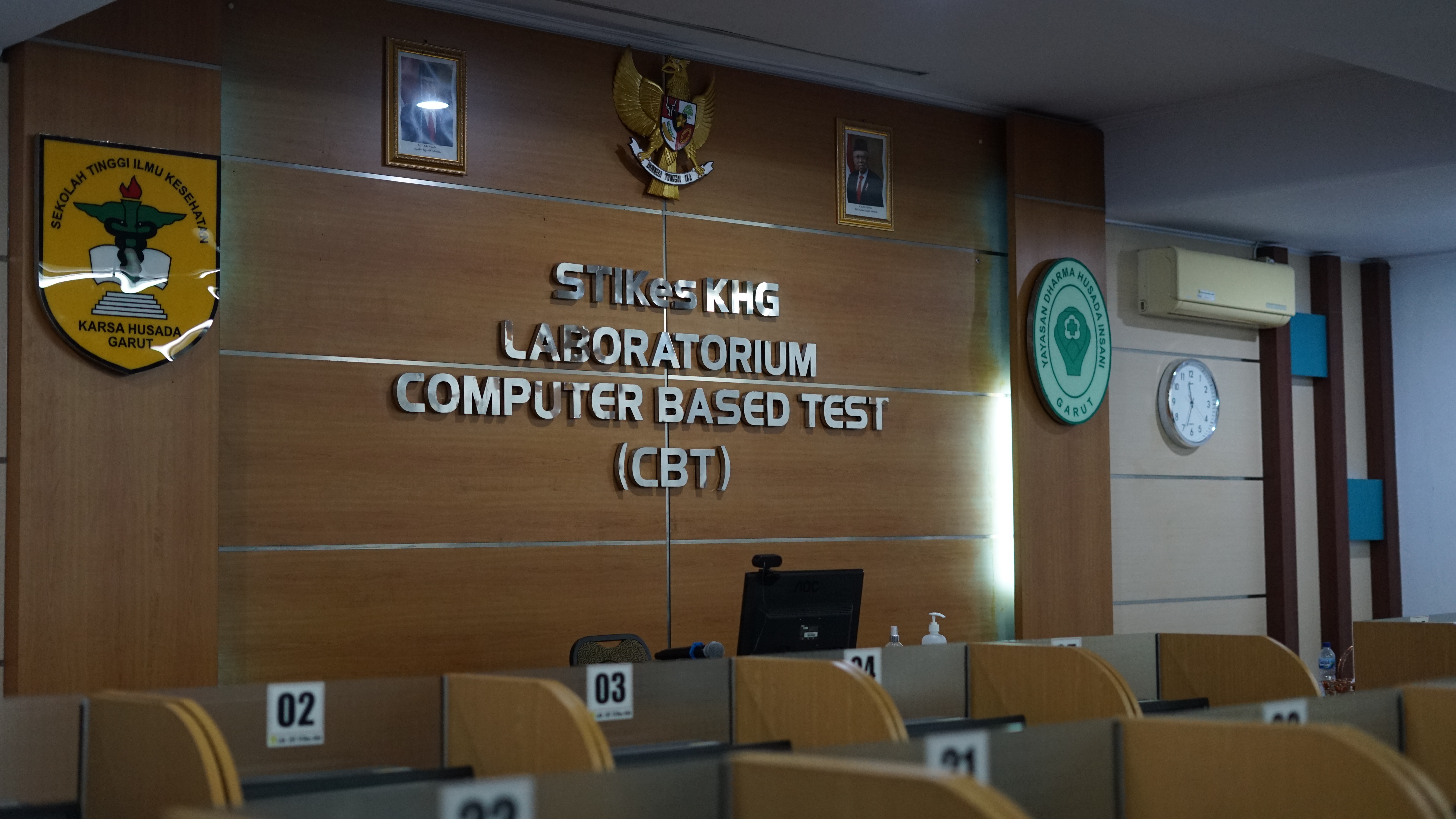Fasil Computer Computer Based Test (CBT) | Institut Kesehatan Karsa Husada Garut